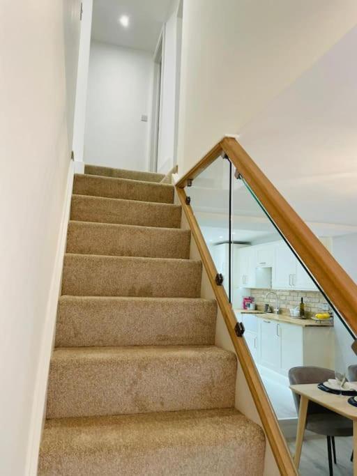 Charming Cottage Close To M4 Bridgend Bridgend  Exterior foto
