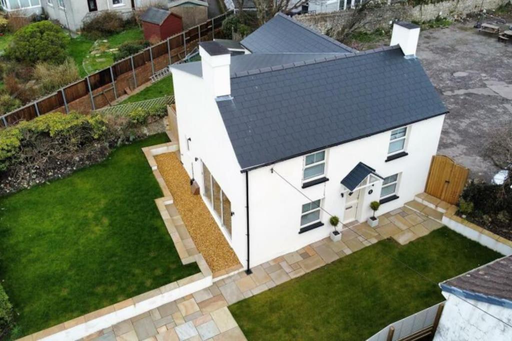 Charming Cottage Close To M4 Bridgend Bridgend  Exterior foto