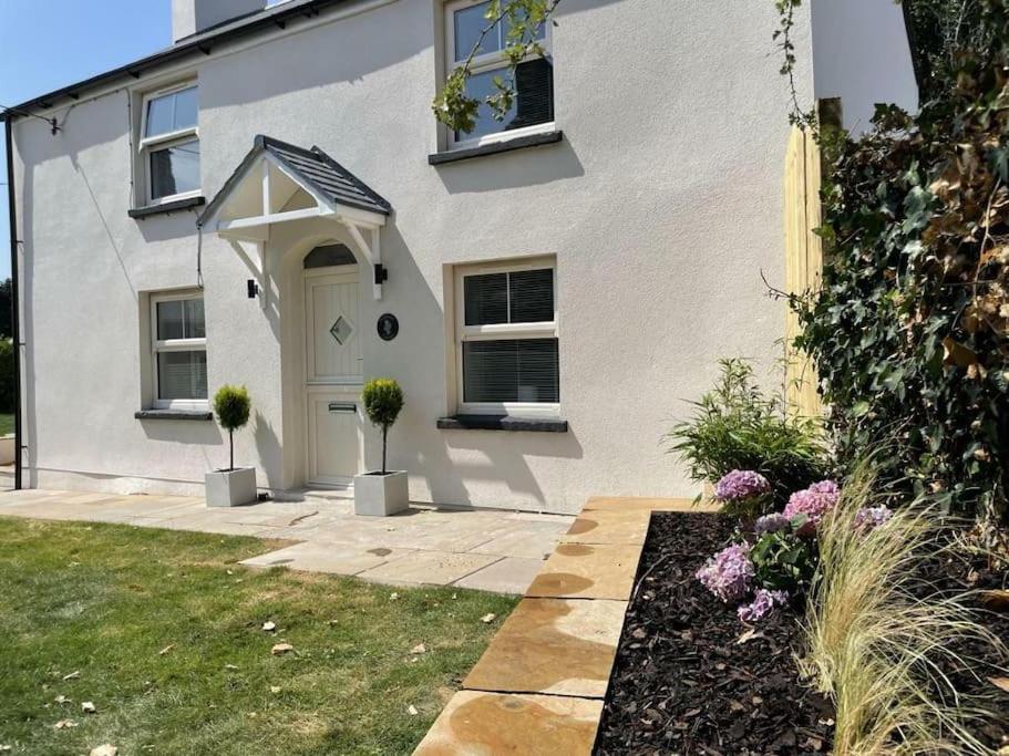 Charming Cottage Close To M4 Bridgend Bridgend  Exterior foto